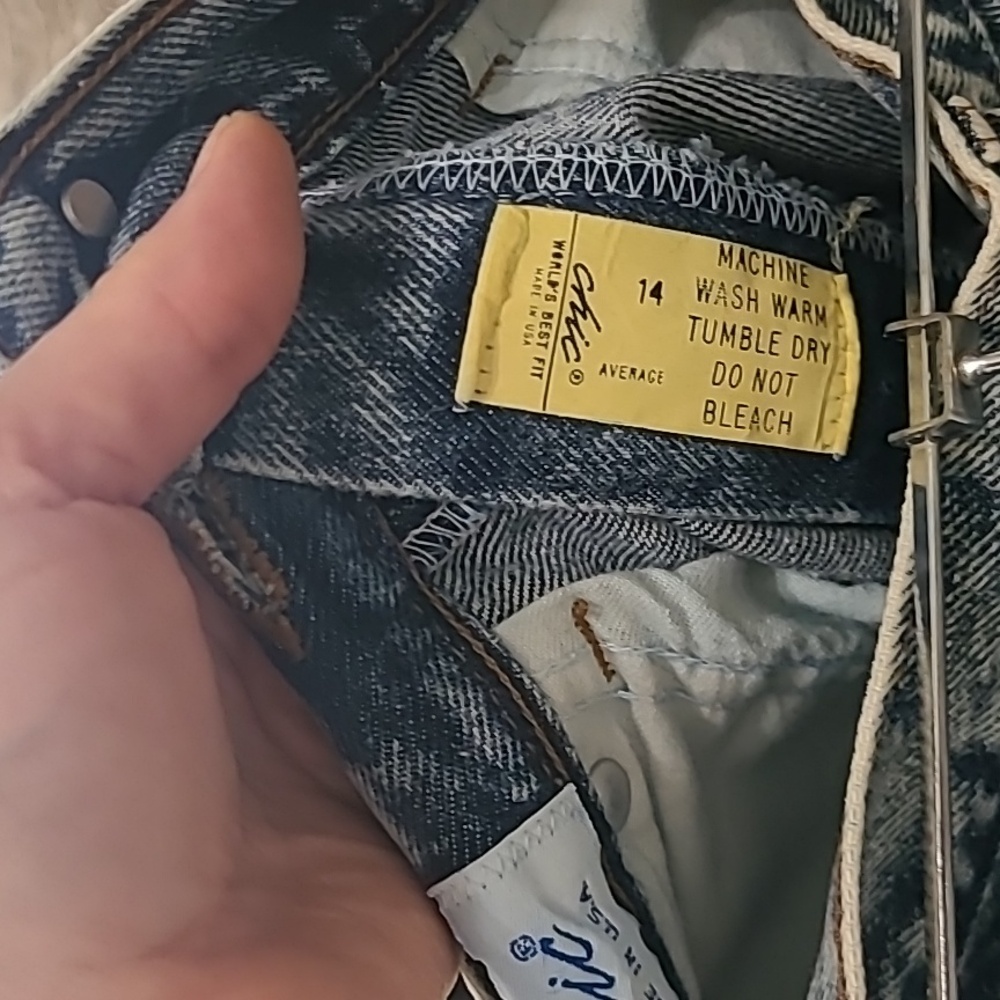 Vintage Chic acid wash dark Mom Jeans. Made in USA - Picture 7 of 7